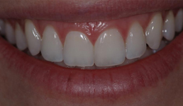 Adriane Paglia - Odontologia
